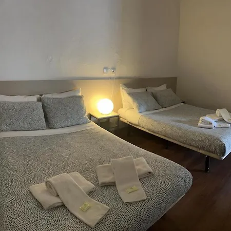 招待所 佩绍诺瓦戈雅酒店 3*